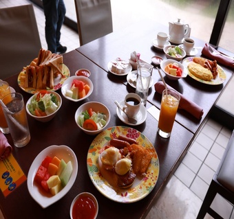 괌 닛코호텔 마젤란 조식뷔페 완벽 가이드: 세계 요리와 오션뷰를 한번에!