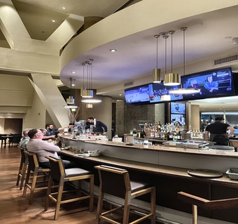 괌 여행 숙소 완벽 가이드: 투몬 베이부터 타무닝까지 지역별 추천