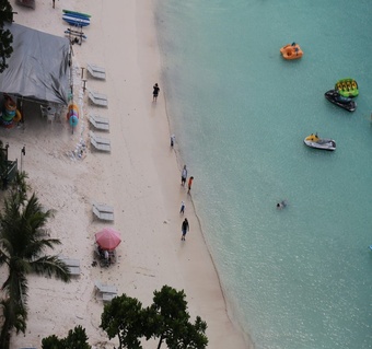 괌 리프호텔 올리브 스파 해변 수영장 객실
